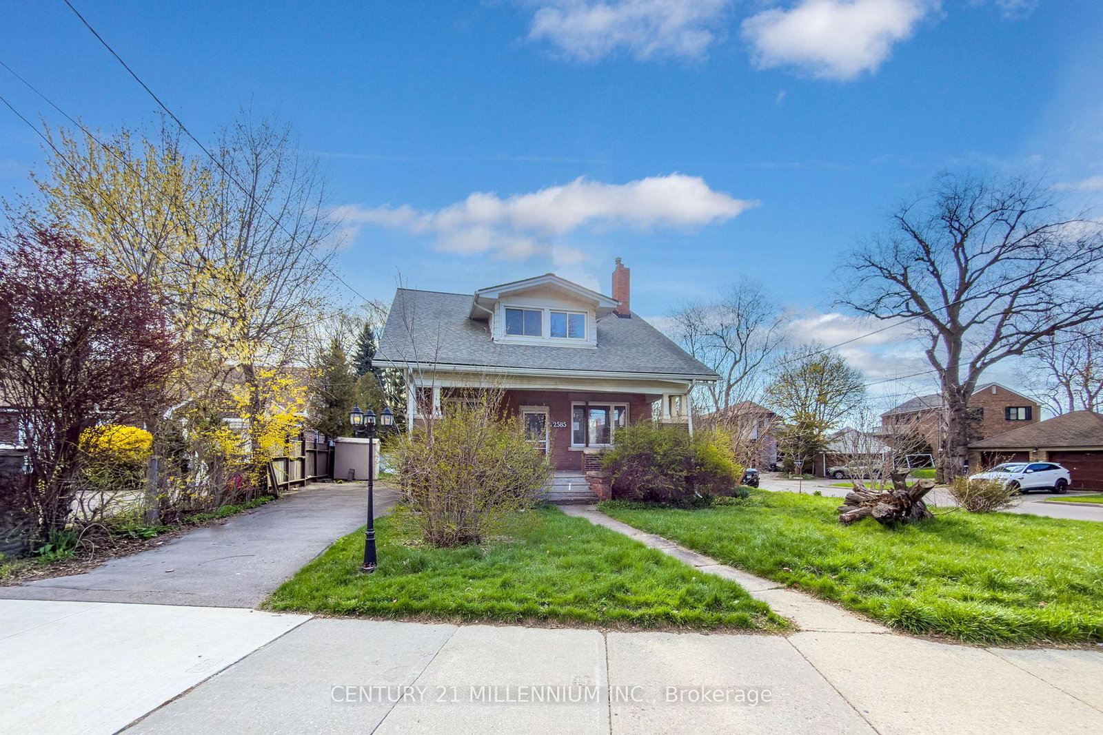 2585-lake-shore-boulevard-w-etobicoke-ontario-w13100540