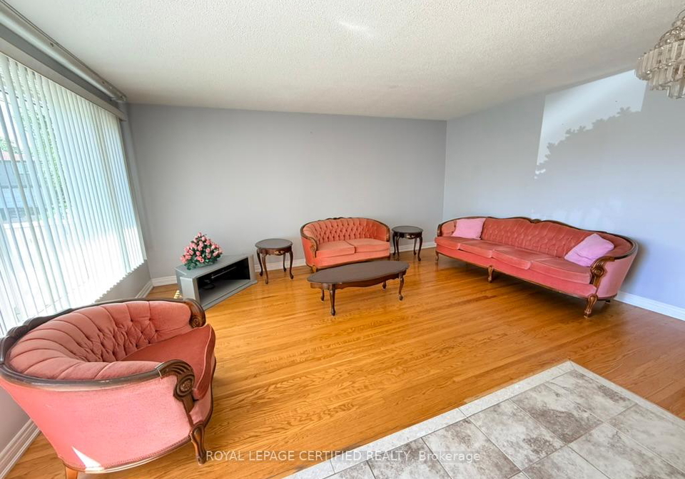 36-watson-crescent-brampton-ontario-w13101054