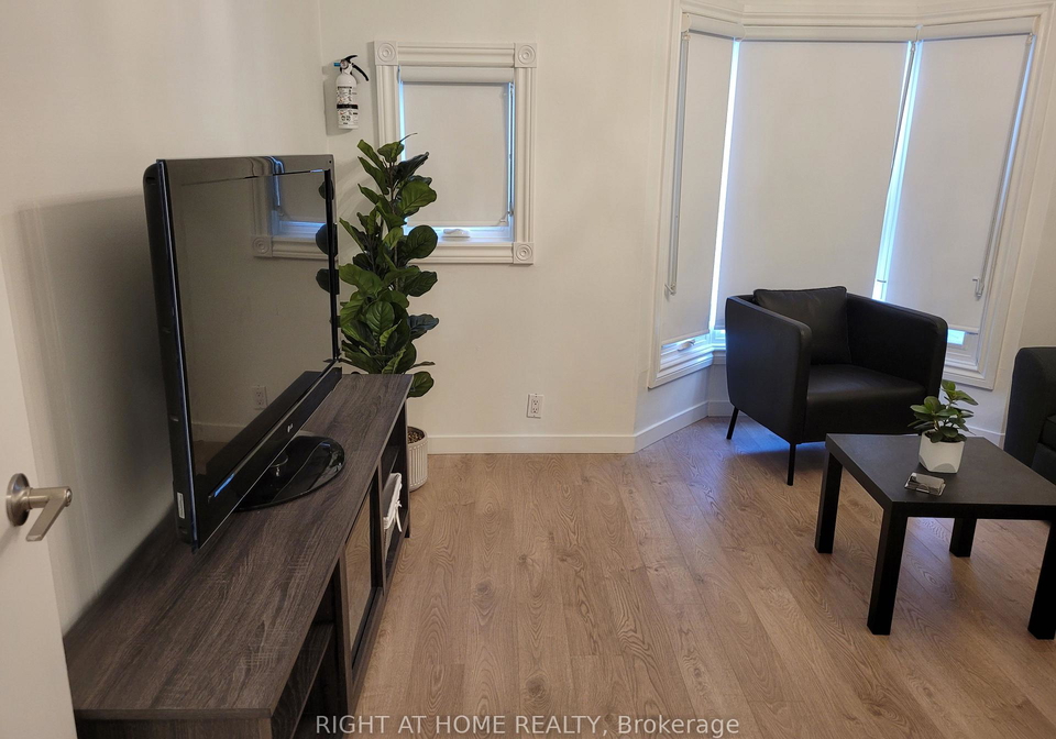 1054-dufferin-street-toronto-ontario-w13101418