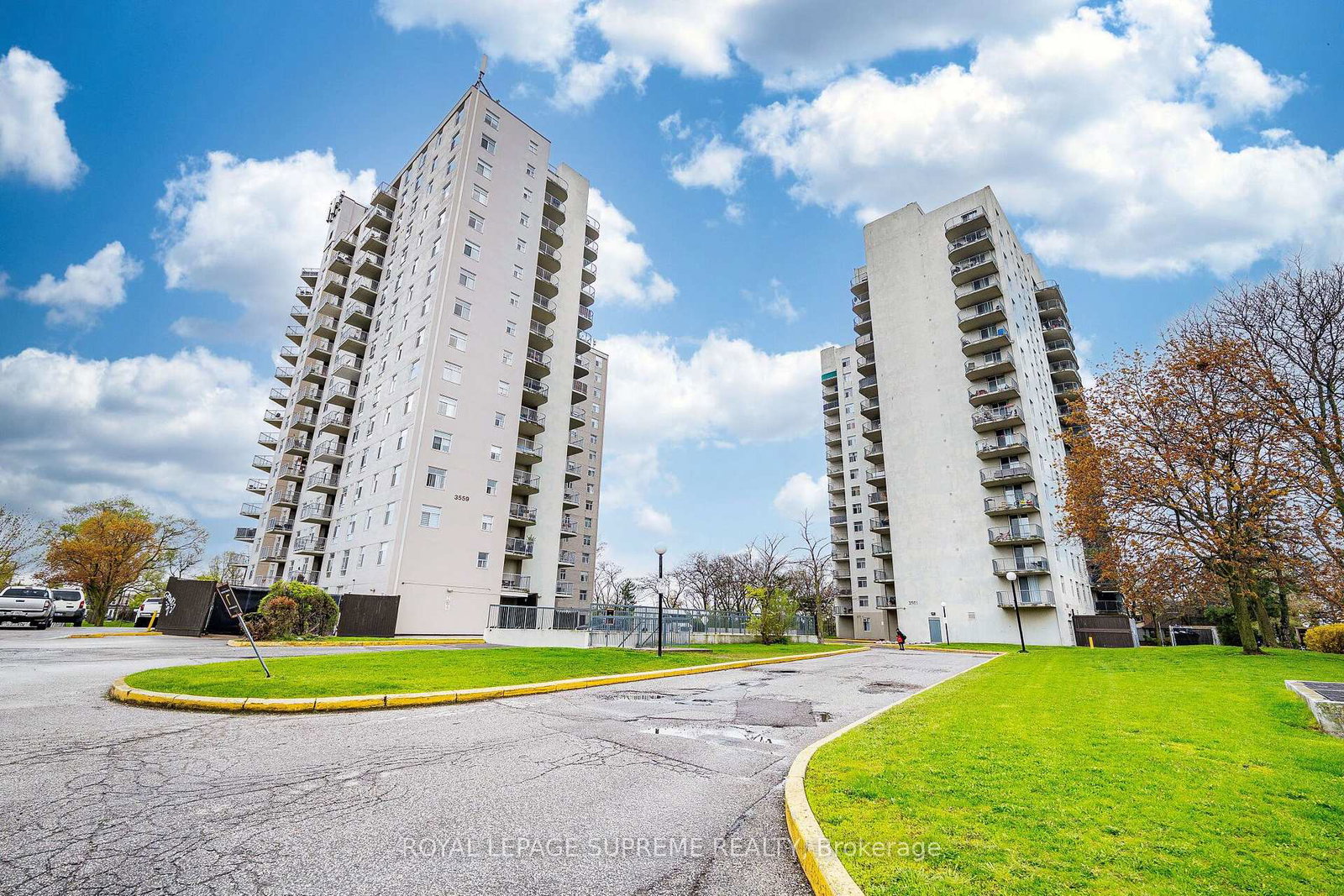 3559-eglinton-avenue-w-north-york-ontario-w13101422