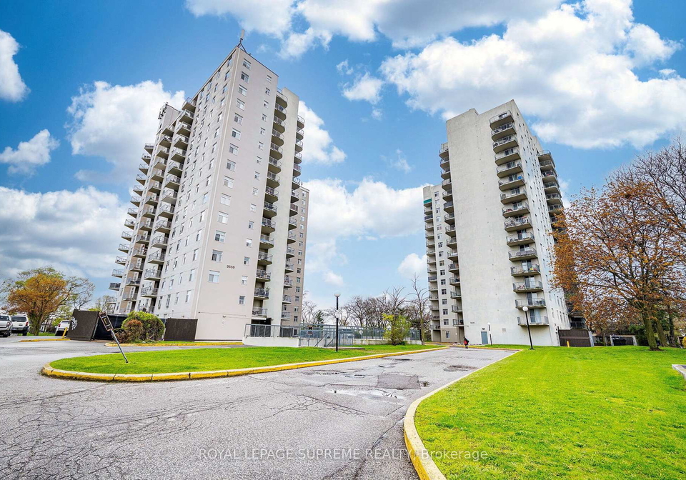 3559-eglinton-avenue-w-north-york-ontario-w13101422