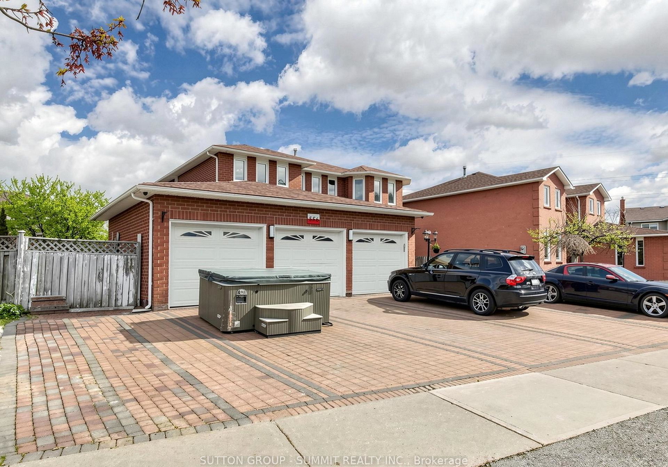 556-ray-lawson-boulevard-brampton-ontario-w13101600