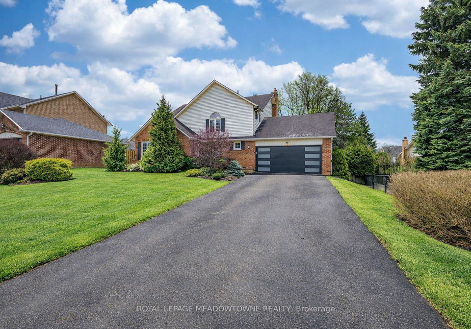 8-wadsworth-circle-brampton-ontario-w13101614