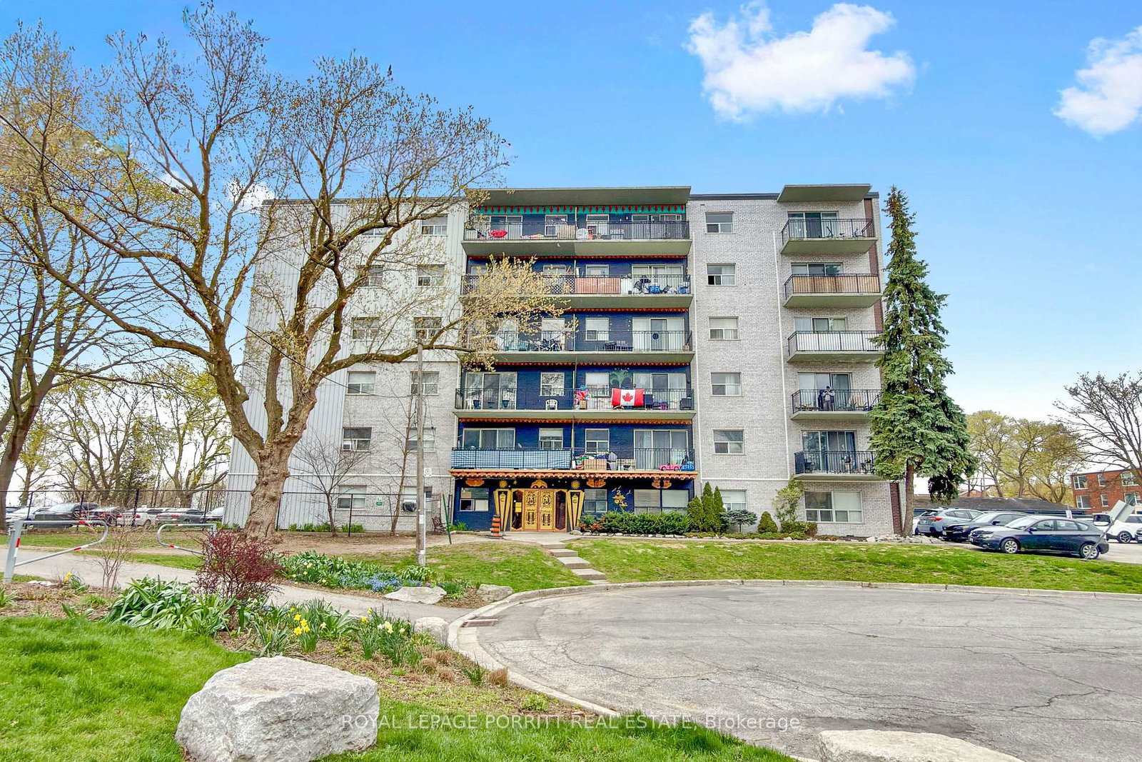 2-superior-avenue-etobicoke-ontario-w13101782