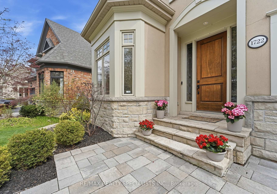 1722-the-pines-mississauga-ontario-w13101874