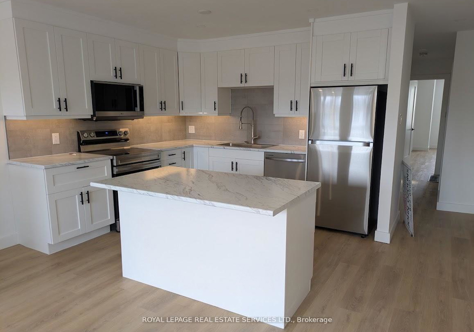 272-lakeshore-road-e-mississauga-ontario-w13102016