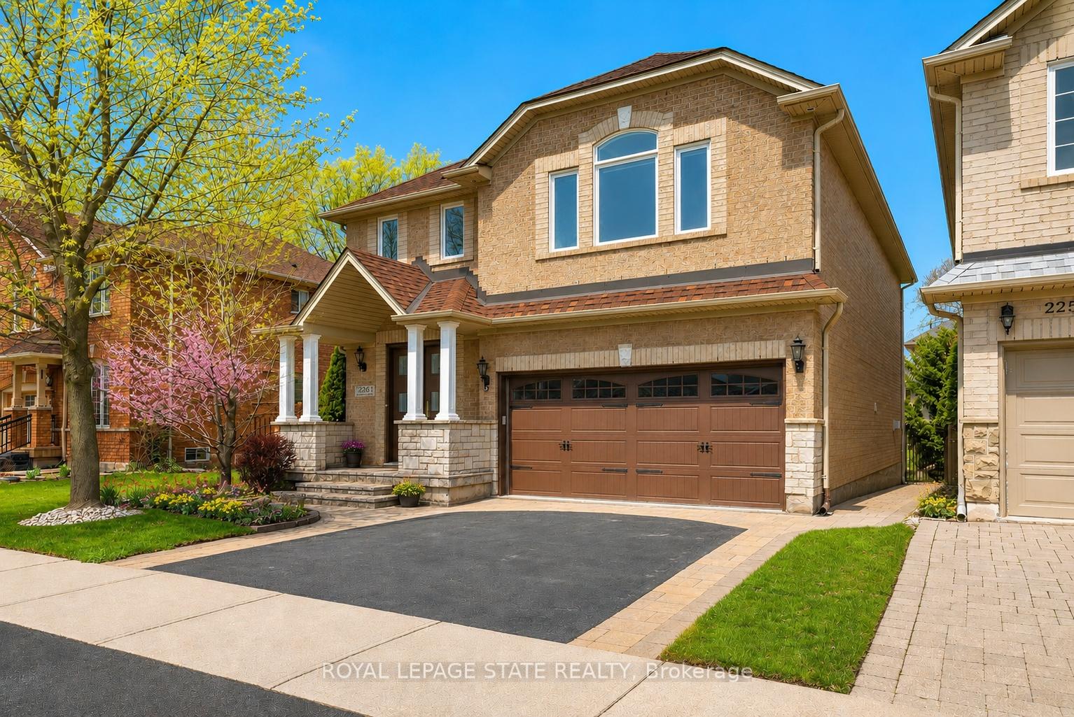 2261-grouse-lane-oakville-ontario-w13102096