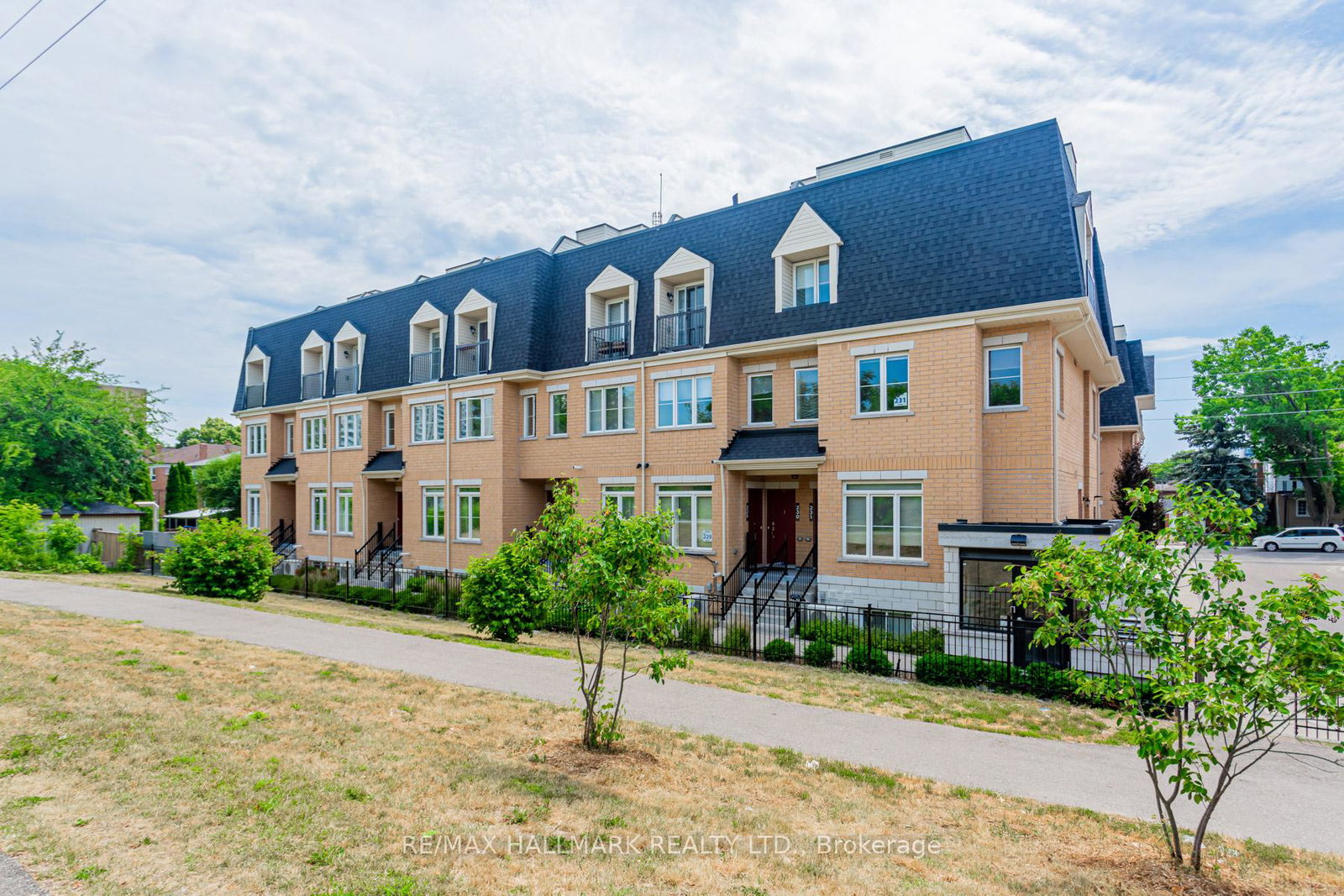 380-hopewell-avenue-north-york-ontario-w13102118