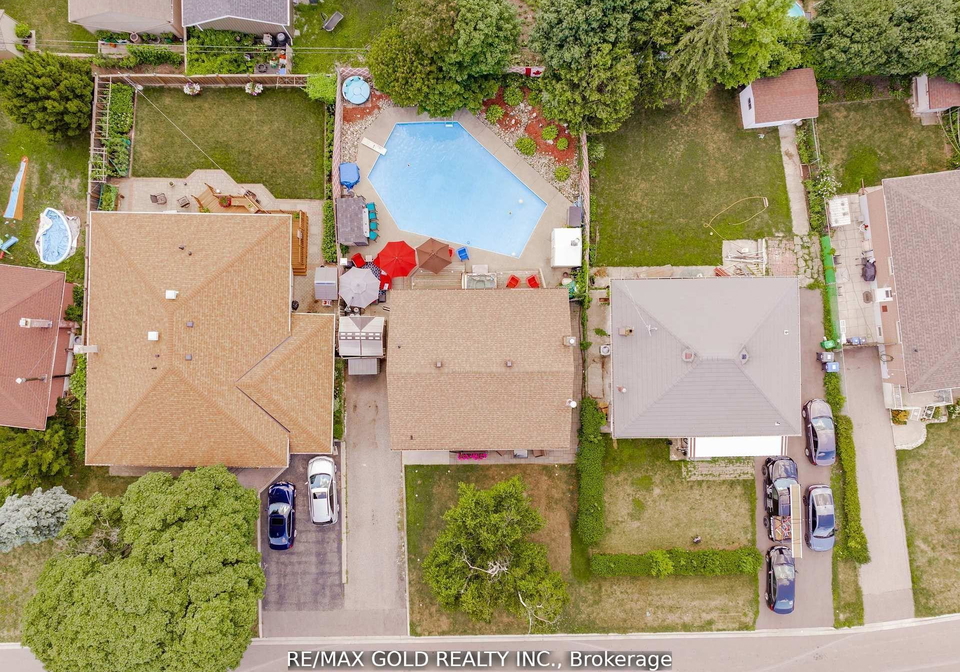 9-ashwood-crescent-brampton-ontario-w13102290