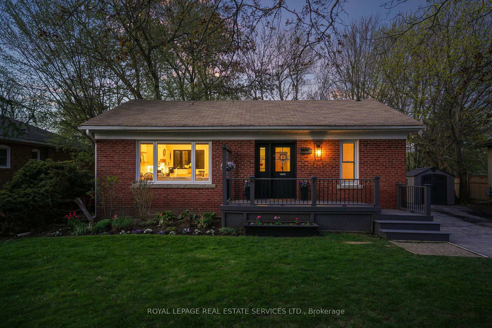 18-elizabeth-street-halton-hills-ontario-w13102392