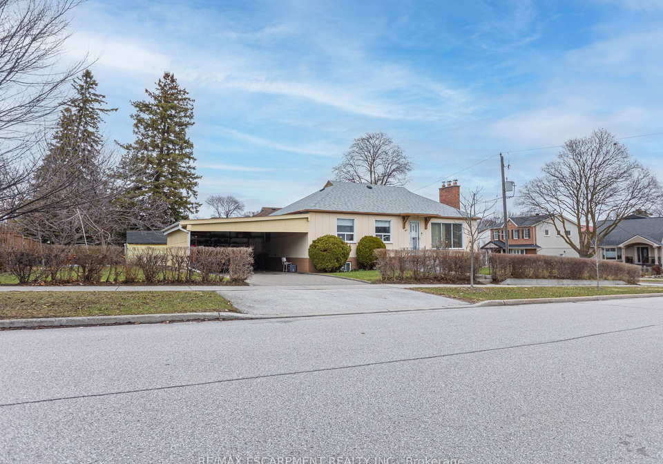 1-snaresbrook-drive-etobicoke-ontario-w13102462
