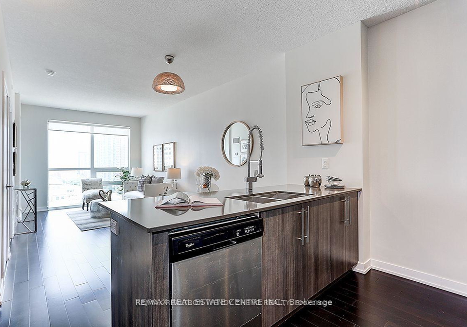 510-curran-place-mississauga-ontario-w13102750