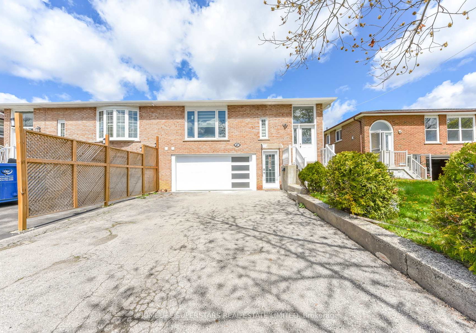 47-jade-crescent-brampton-ontario-w13103014