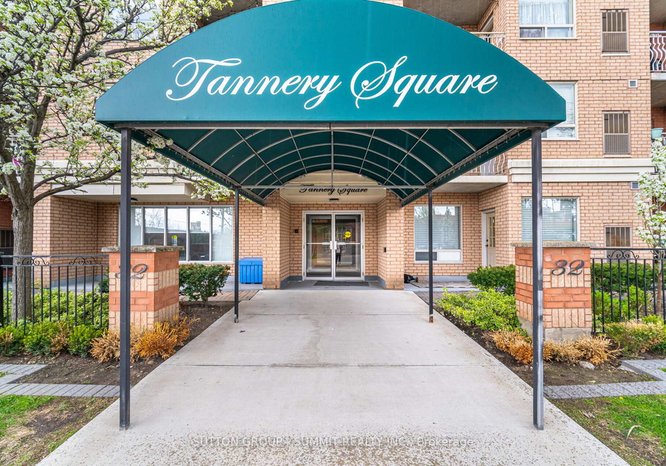 32-tannery-street-mississauga-ontario-w13103184