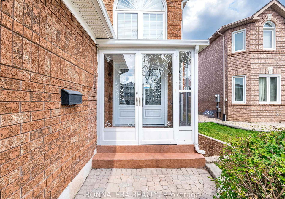 5471-whitehorn-avenue-mississauga-ontario-w13103336