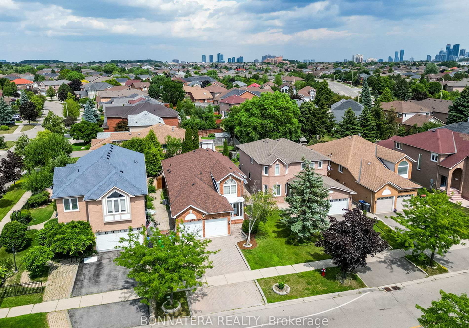 5471-whitehorn-avenue-mississauga-ontario-w13103336