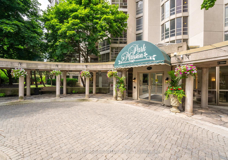 45-kingsbridge-garden-circle-mississauga-ontario-w13103438