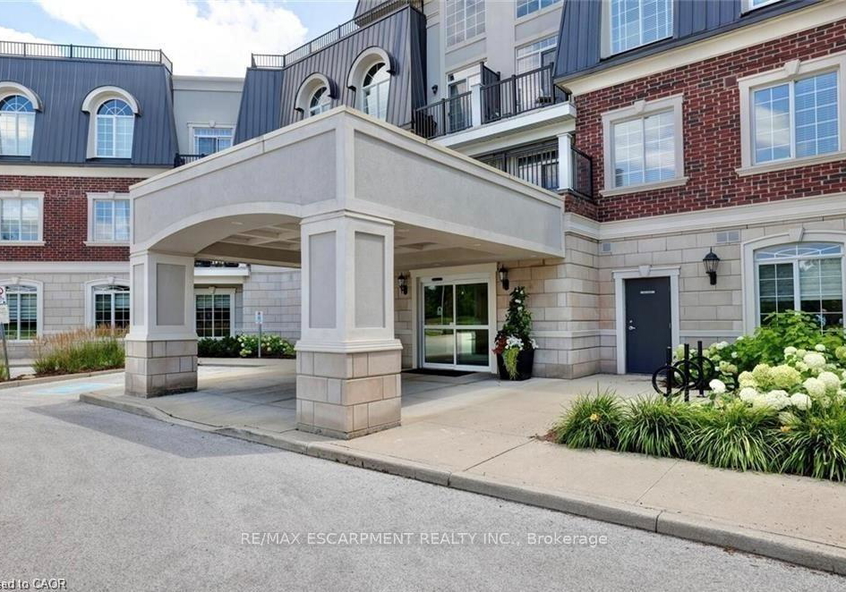 2300-upper-middle-road-oakville-ontario-w13103636