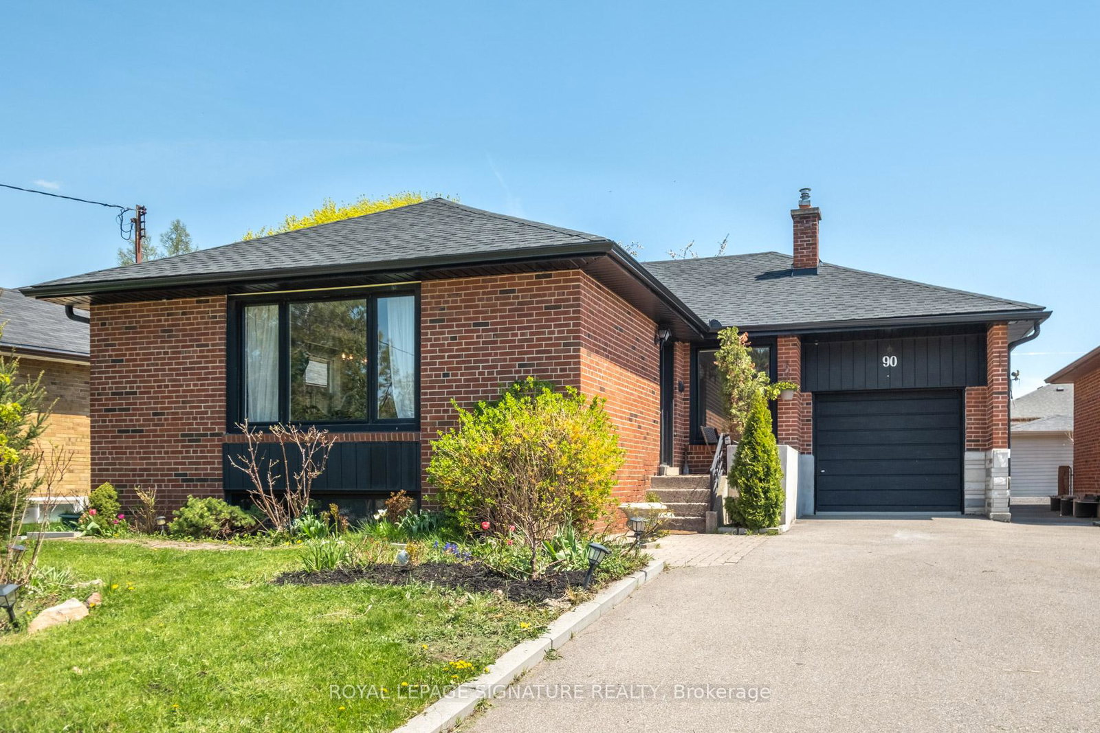 90-whitburn-crescent-york-ontario-w13103752