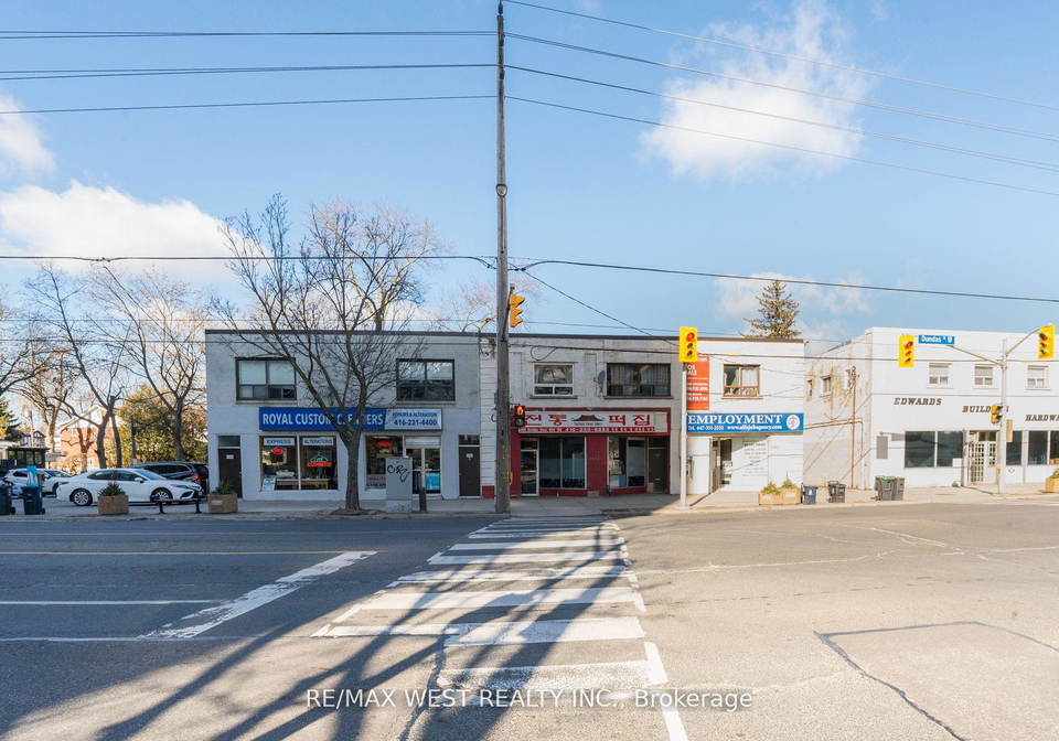 4992b-dundas-street-w-etobicoke-ontario-w13103762
