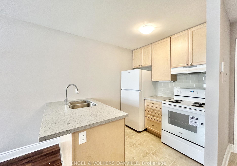 9-thirty-third-street-etobicoke-ontario-w13103798