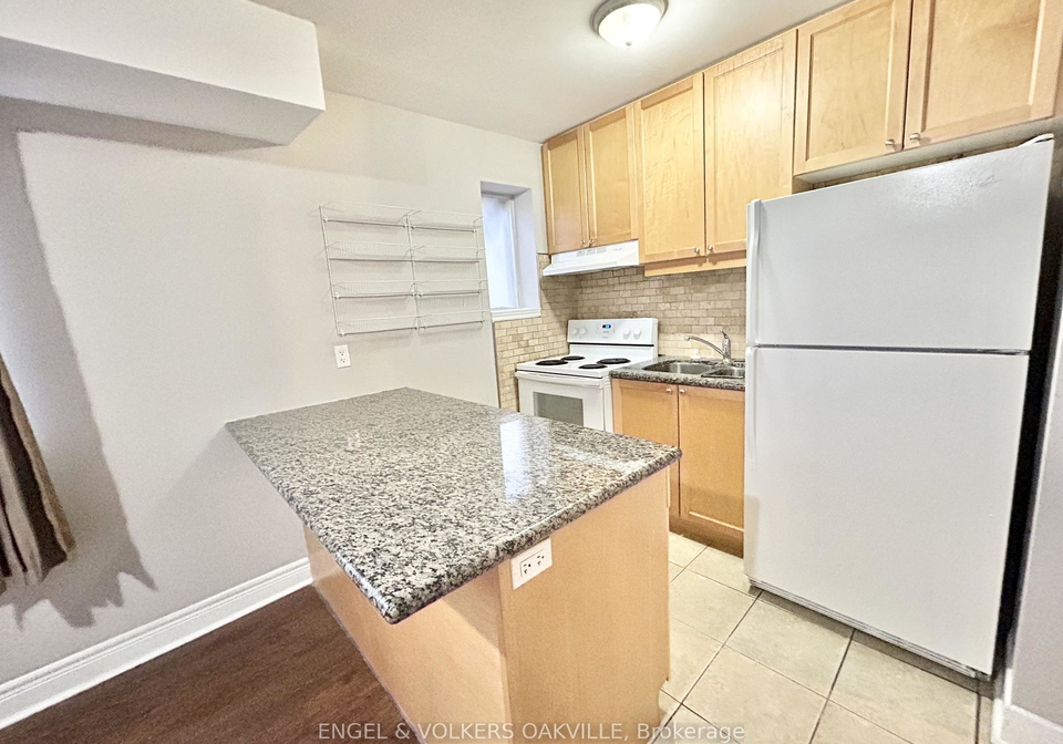 9-thirty-third-street-etobicoke-ontario-w13103820