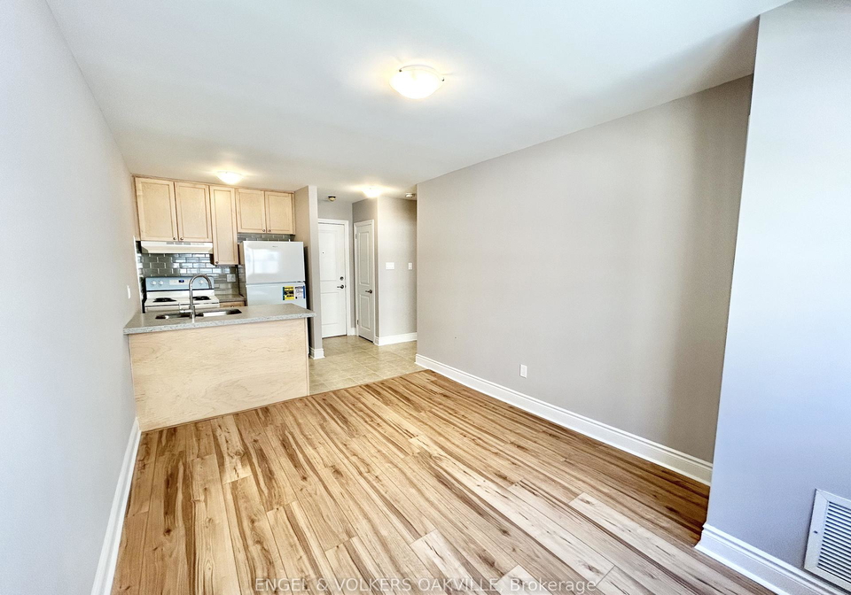 11-thirty-third-street-etobicoke-ontario-w13103834
