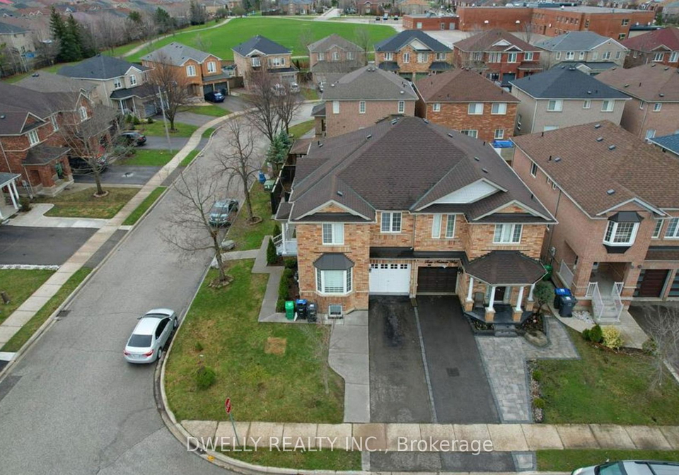 29-trudelle-crescent-brampton-ontario-w13103876