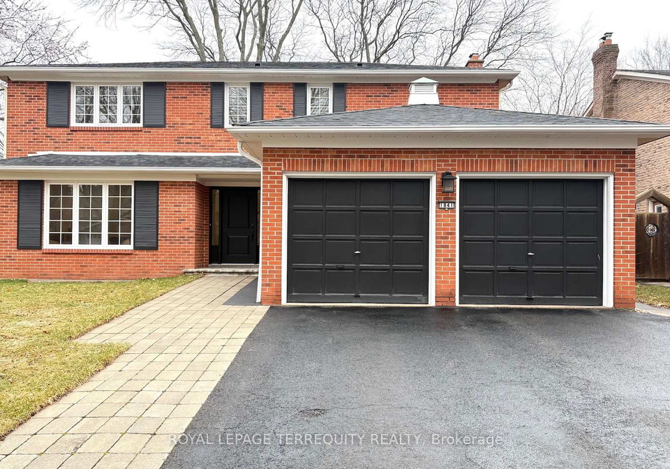 1841-sherwood-forrest-circle-mississauga-ontario-w13103888