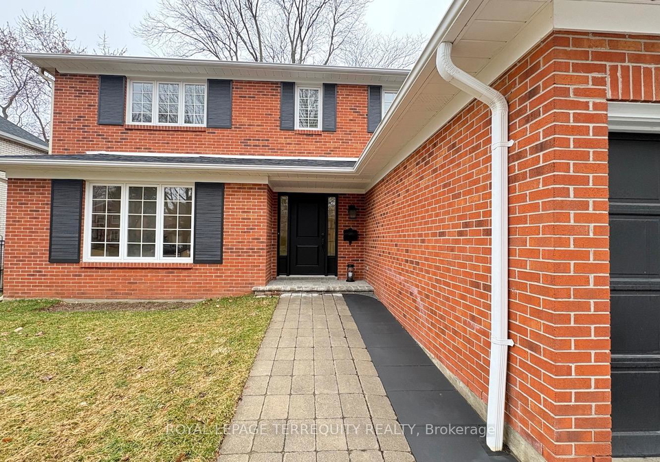1841-sherwood-forrest-circle-mississauga-ontario-w13103888