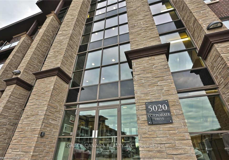 5020-corporate-drive-burlington-ontario-w13103952