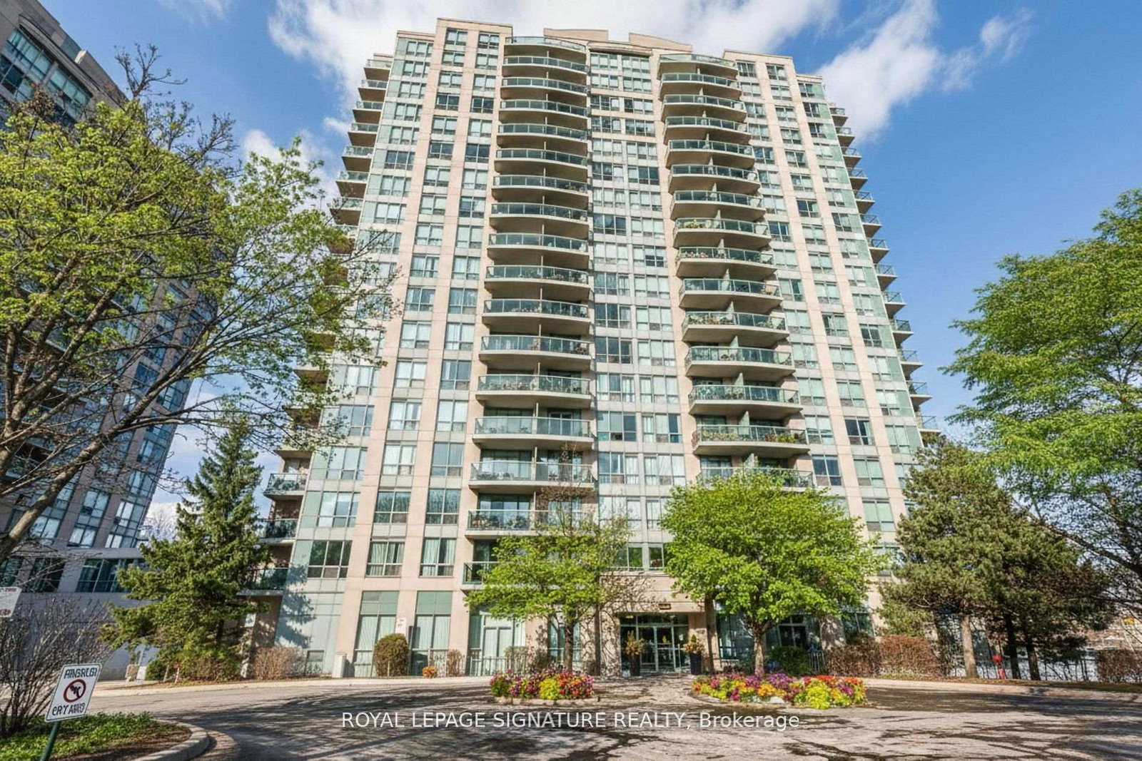 2545-erin-centre-boulevard-mississauga-ontario-w13104790