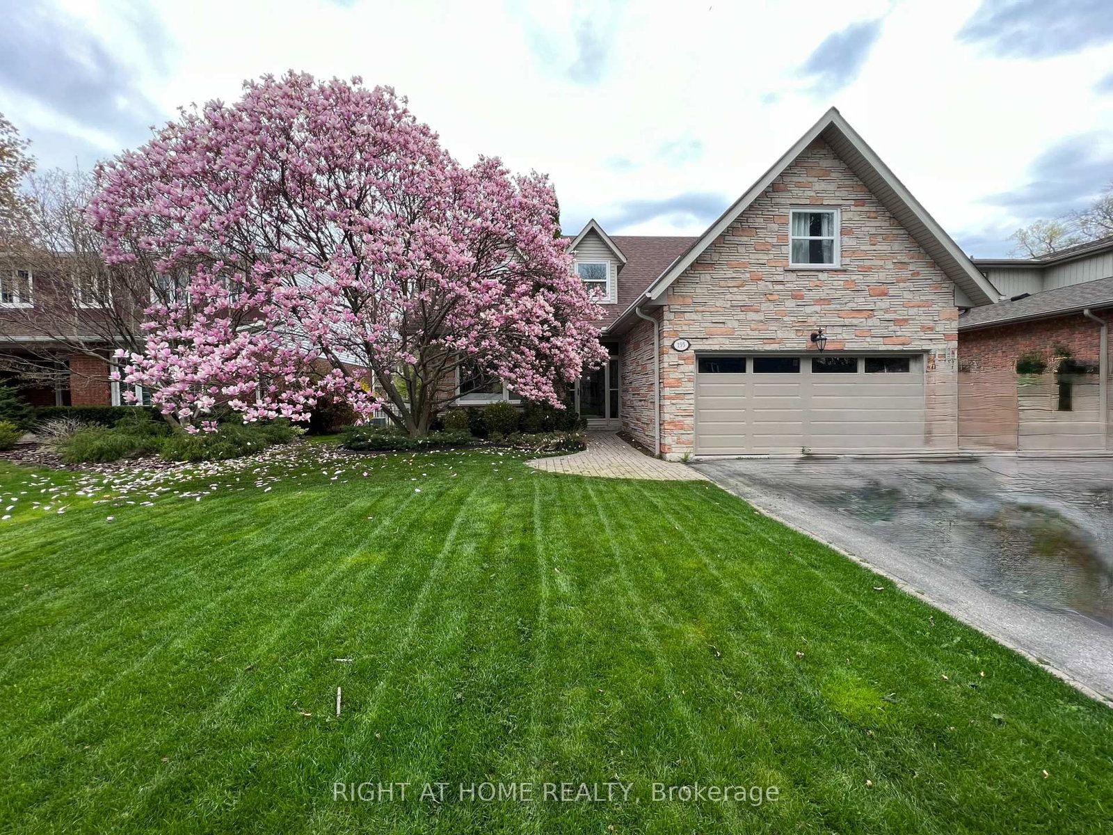 155-cheverie-street-oakville-ontario-w13105174