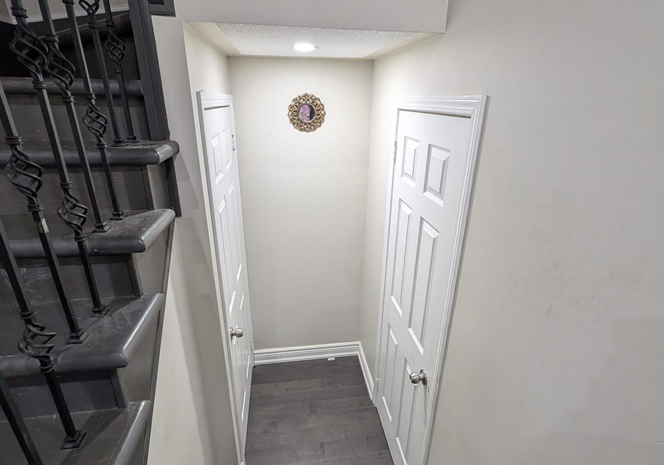1326-weir-chase-mississauga-ontario-w13105398