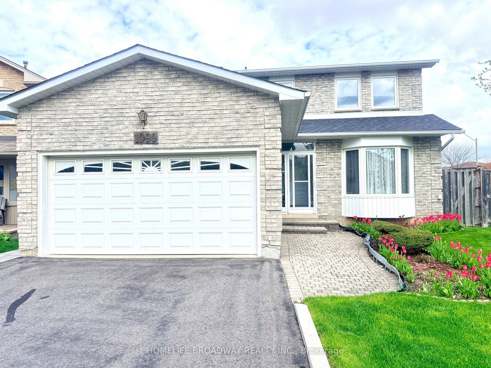 1099-lovingston-crescent-mississauga-ontario-w13105456