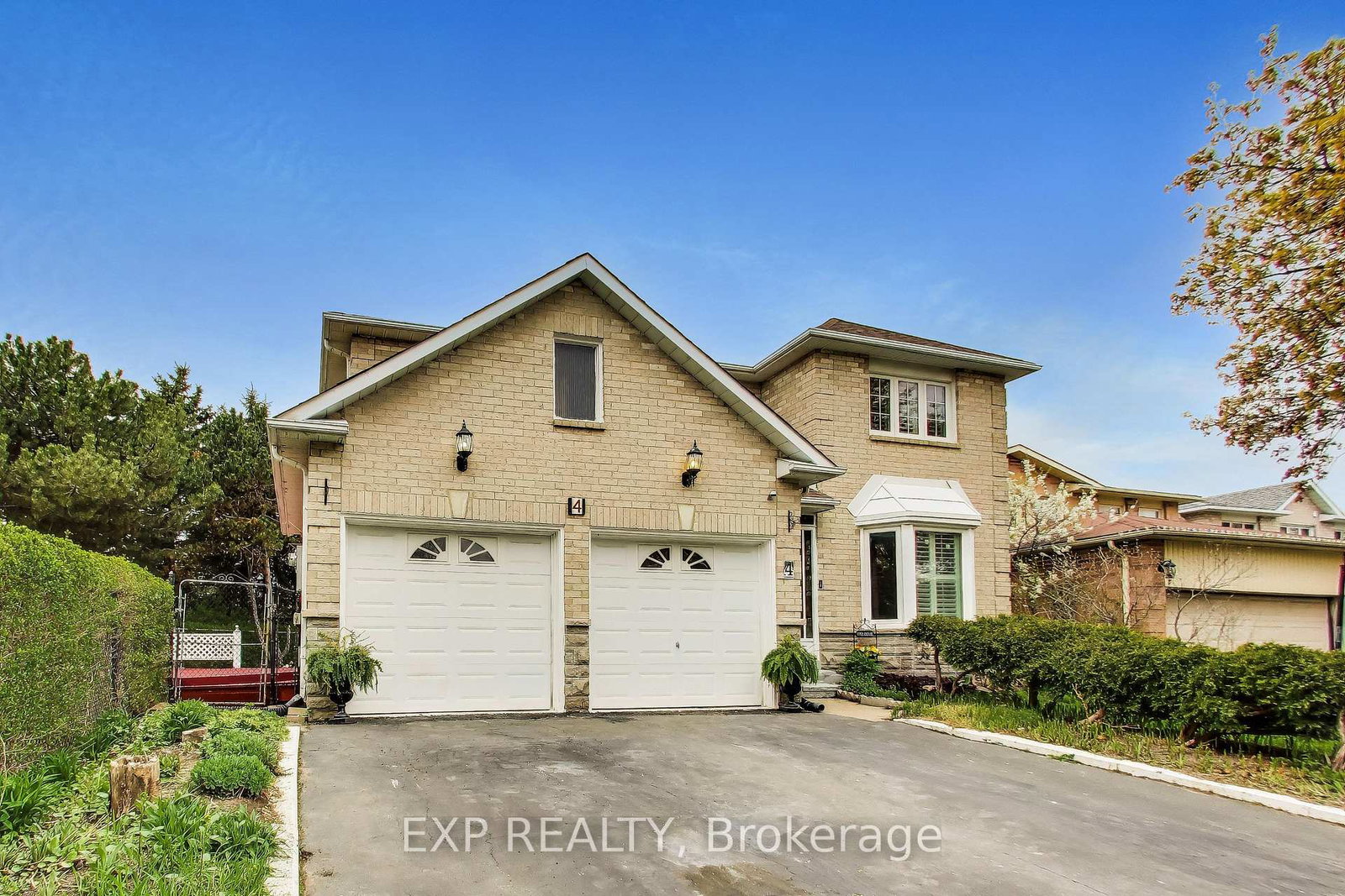 4-leatherhead-court-brampton-ontario-w13105808