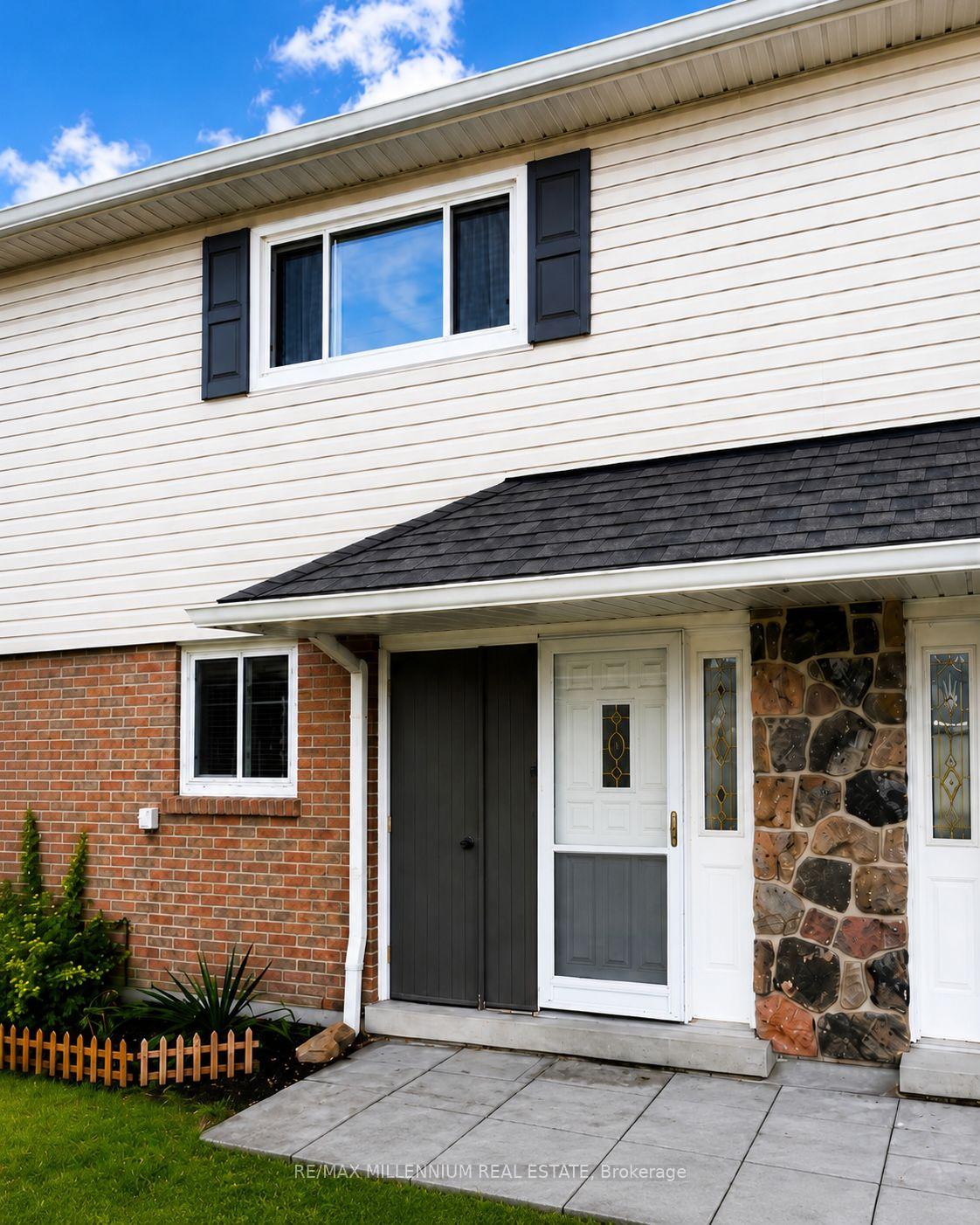 52-village-court-brampton-ontario-w13105952