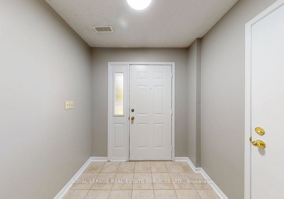 62-third-line-oakville-ontario-w13106122
