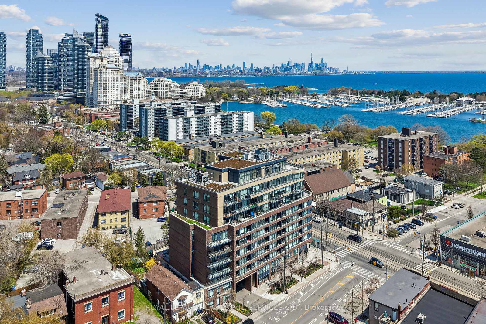 11-superior-avenue-etobicoke-ontario-w13106184
