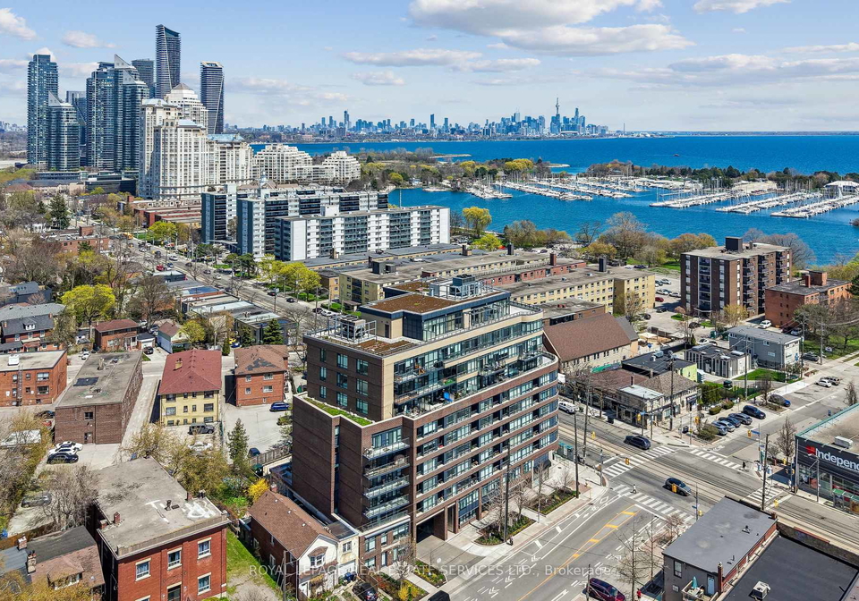 11-superior-avenue-etobicoke-ontario-w13106184