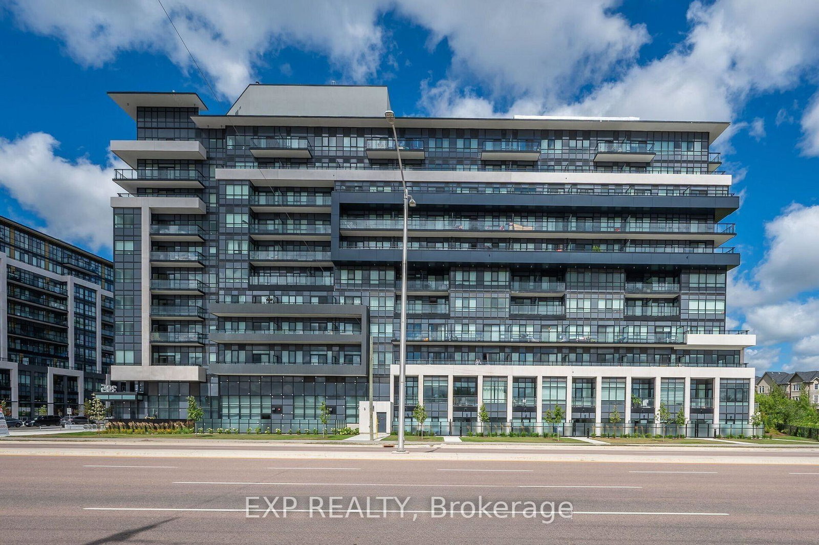 395-dundas-street-w-oakville-ontario-w13106228