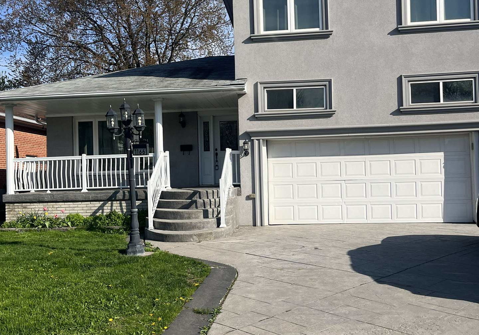 1166-mcbride-avenue-mississauga-ontario-w13106240
