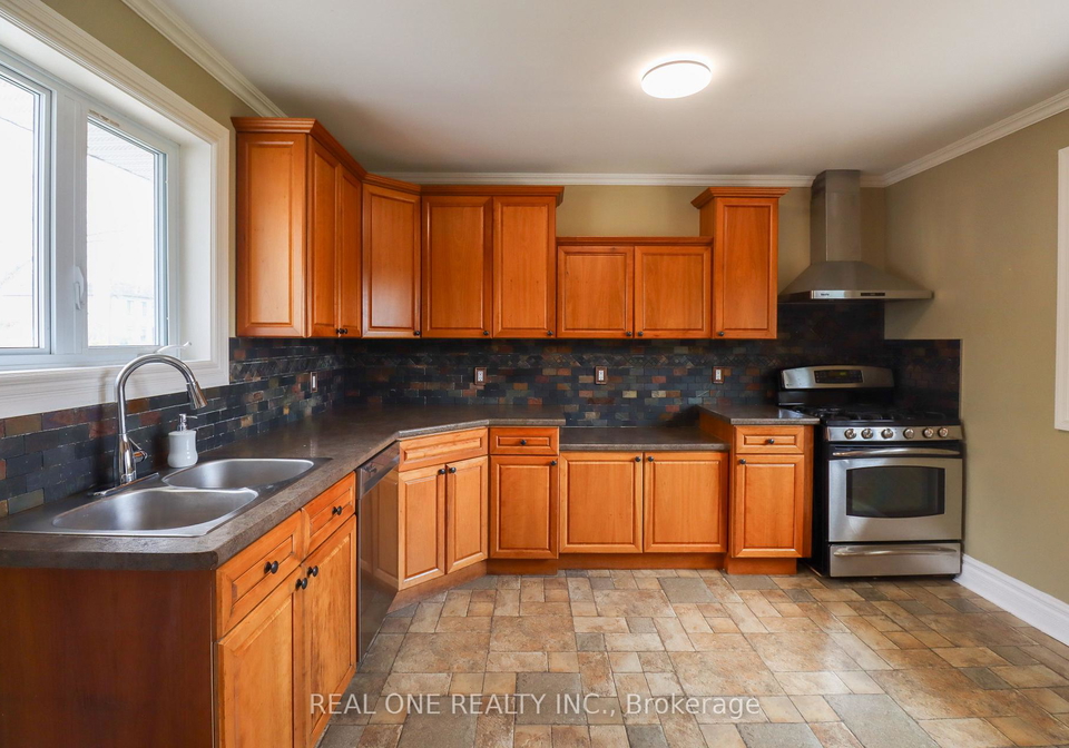 130-mayfield-drive-oakville-ontario-w13106510