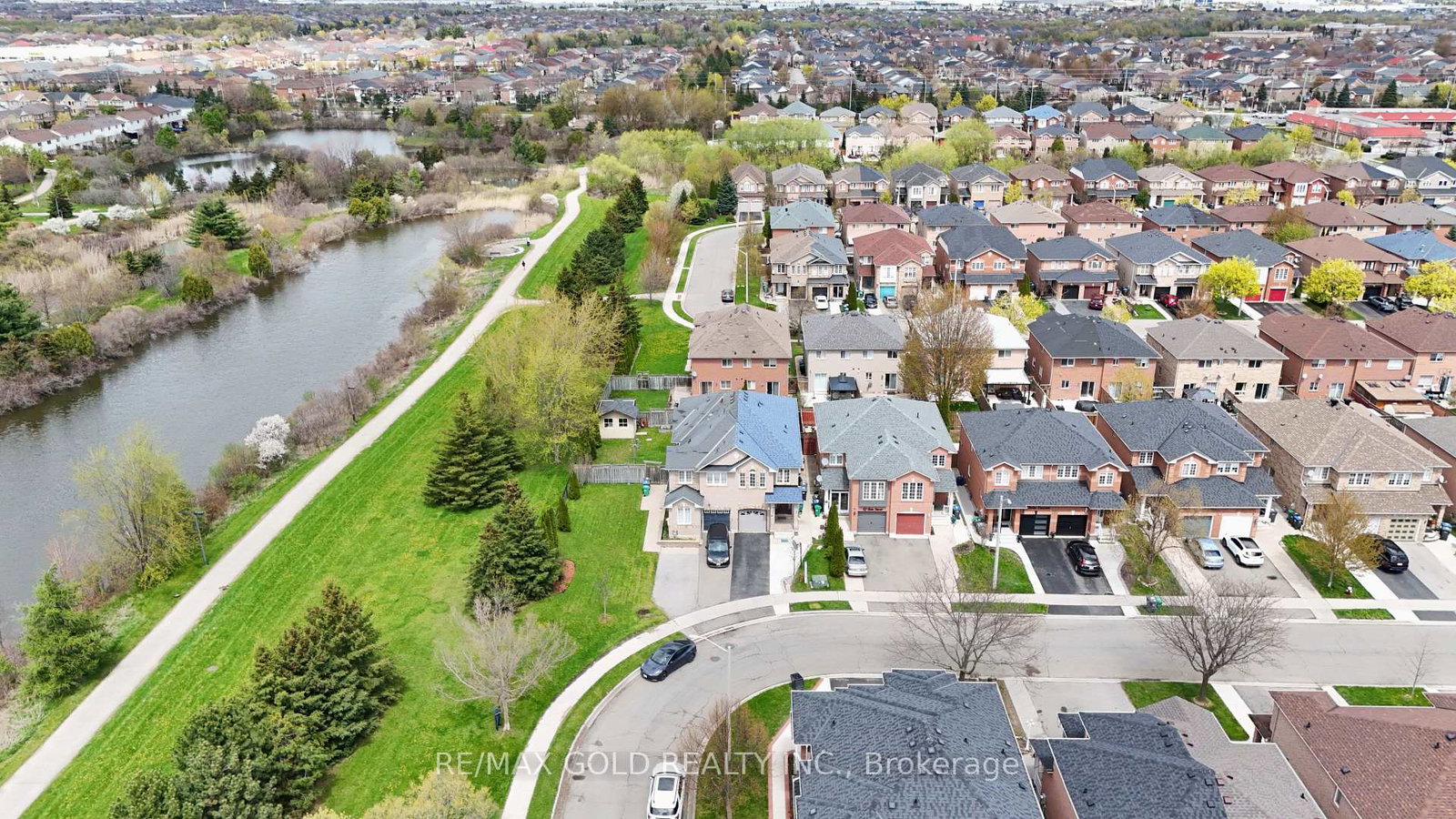 44-baha-crescent-brampton-ontario-w13106778