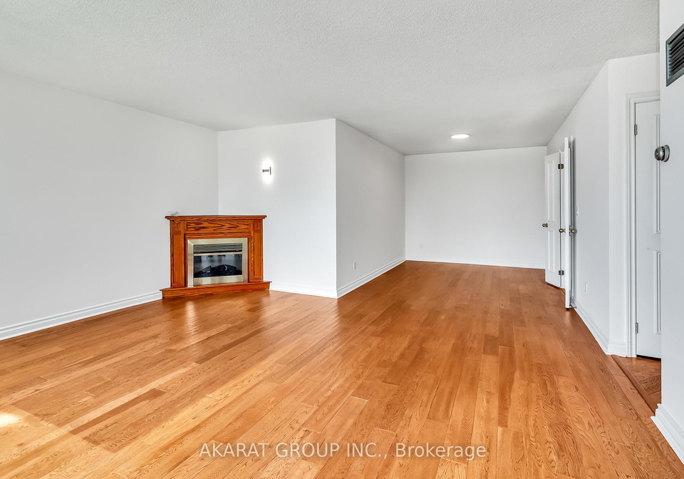 1-palace-pier-court-etobicoke-ontario-w13107030