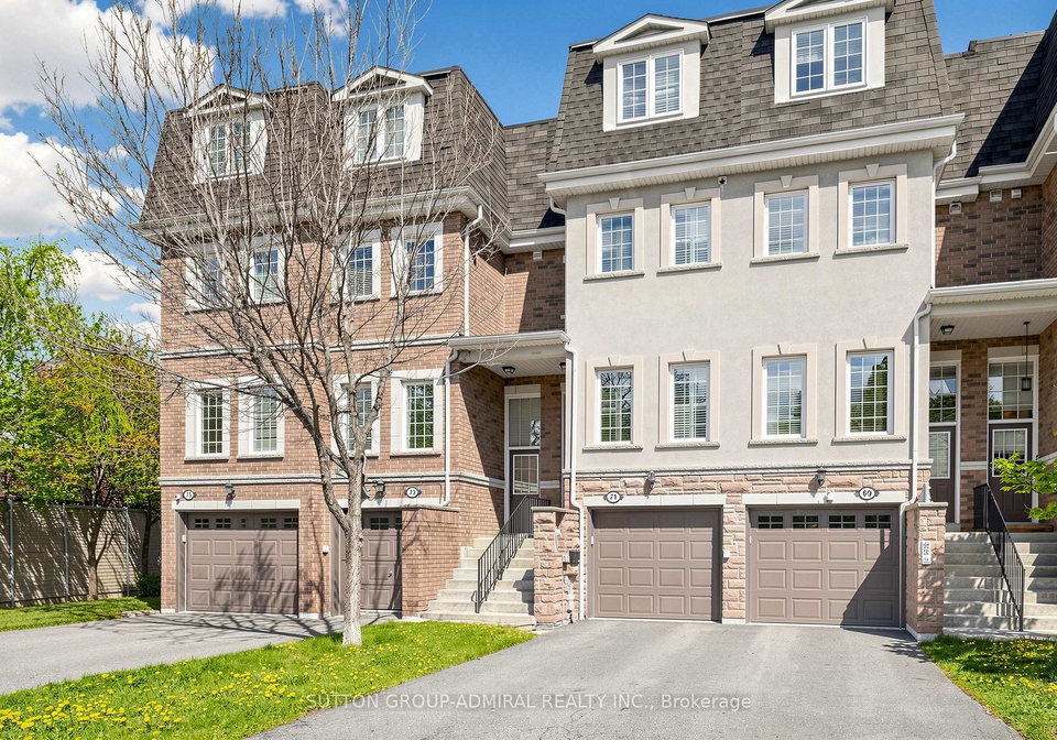435-hensall-circle-mississauga-ontario-w13107096