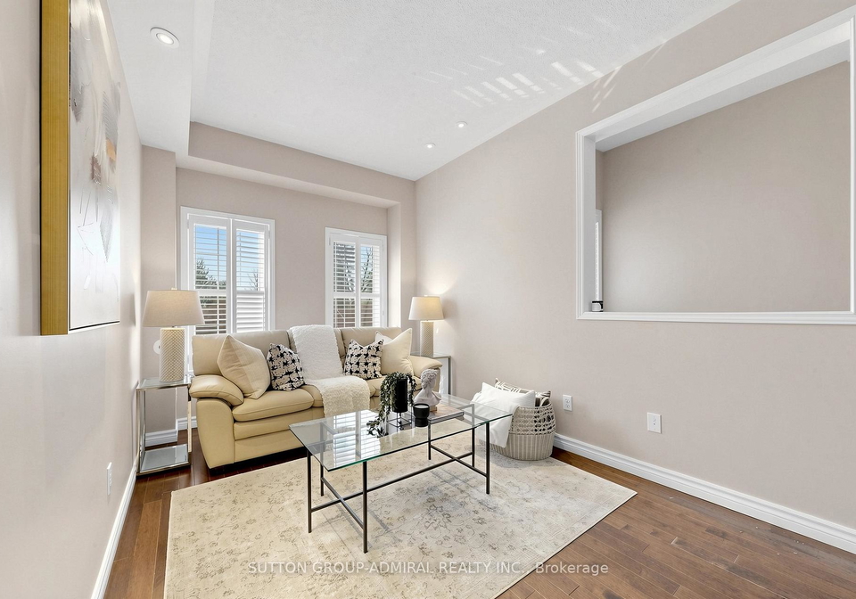 435-hensall-circle-mississauga-ontario-w13107096