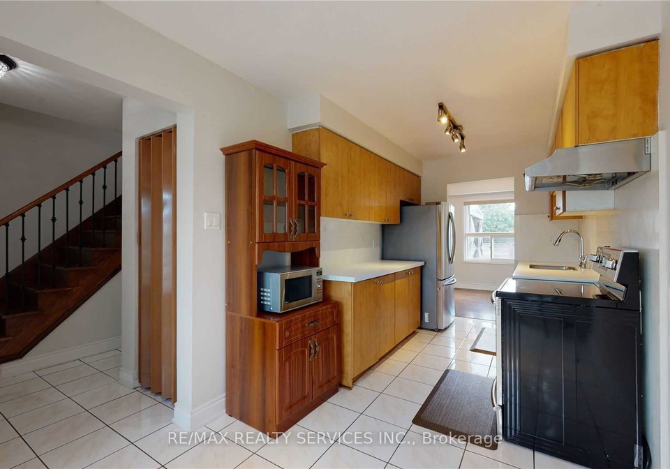 44-elmstead-court-brampton-ontario-w13107124