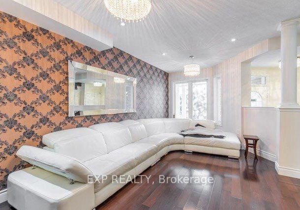 833-scollard-court-mississauga-ontario-w13107578