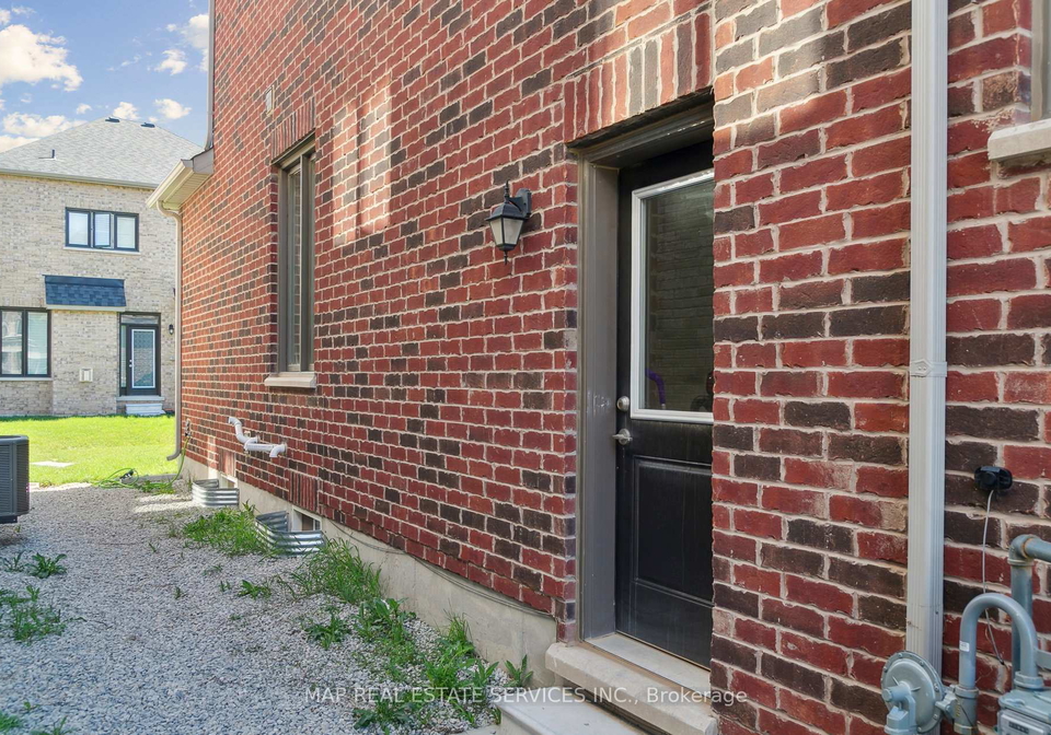1515-kovachik-boulevard-milton-ontario-w13107648